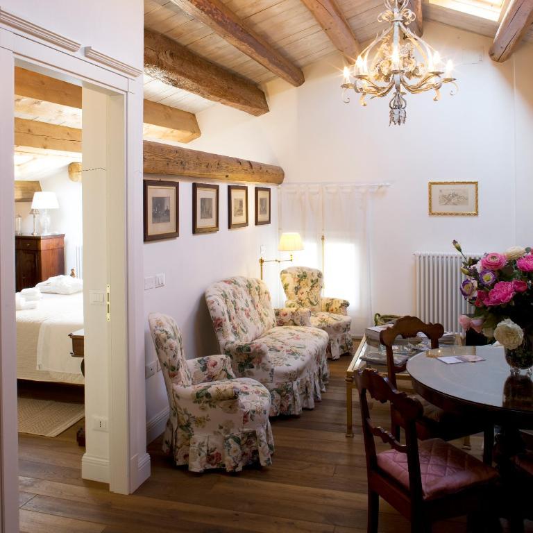 M Club De Luxe B&B Ravena Quarto foto